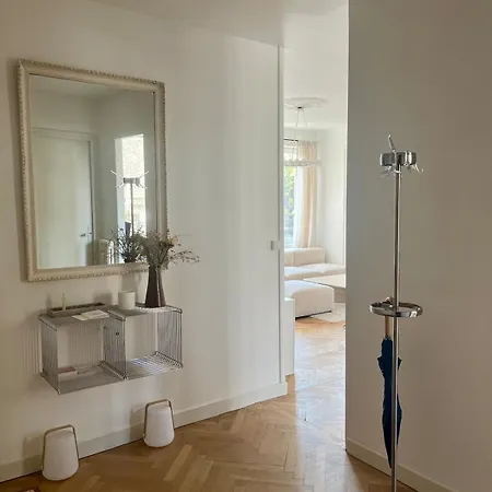 Apartment De Charme Au Forum Reims