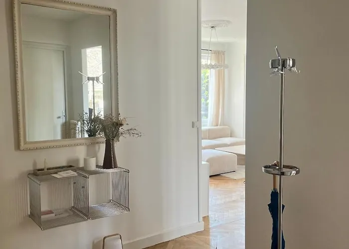 Apartment De Charme Au Forum Reims